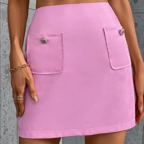 Dresses & Skirts - Pocket front mini skirt